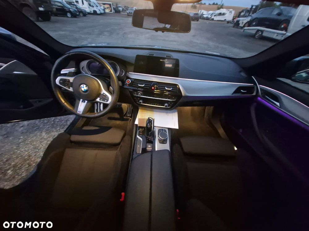 BMW Seria 5 520d xDrive M Sport Edition - 18