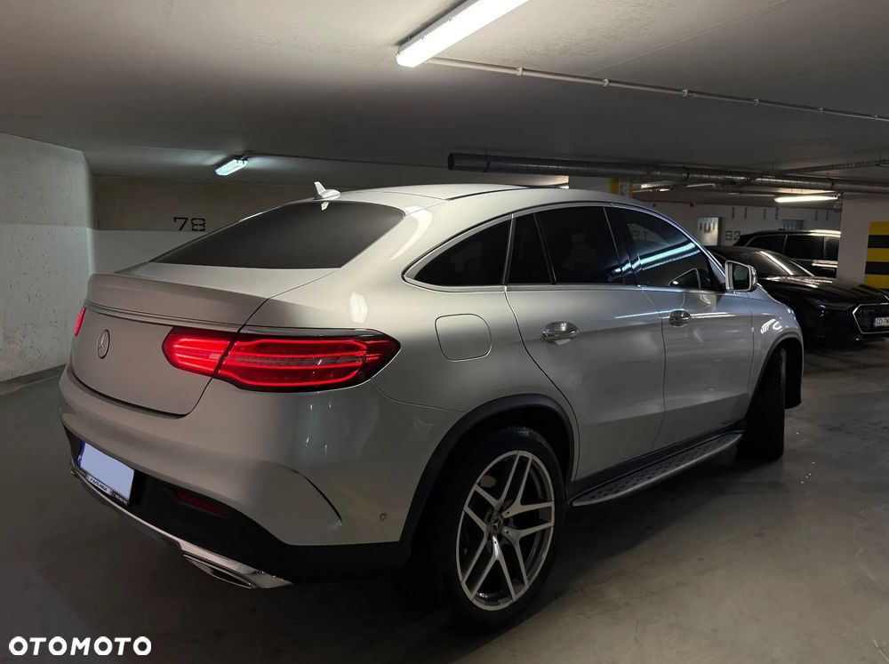 Mercedes-Benz GLE 350 d 4Matic 9G-TRONIC AMG Line - 24