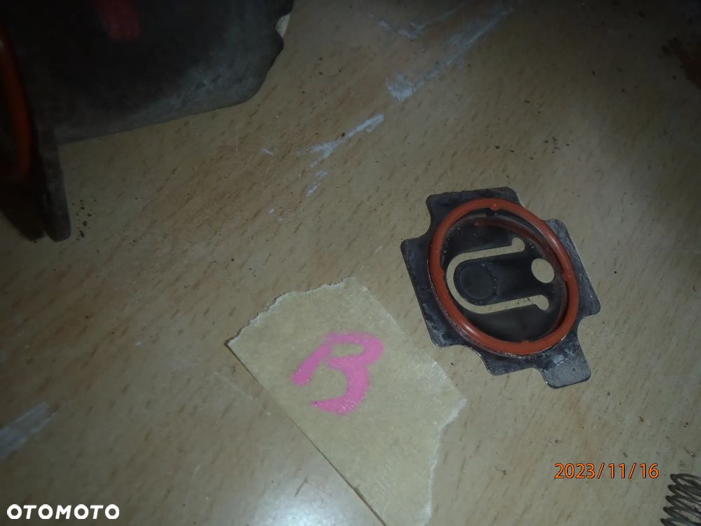 kompresor pompka zawieszenie silniczek  mocowanie tłok głowica zawór czujnik przewód wiązka kostka zbiorniczek range rover sport l320 discovery - 9