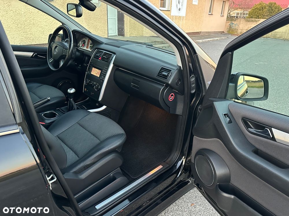 Mercedes-Benz Klasa B 150 BlueEffICIENCY - 14