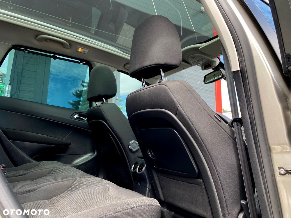 Peugeot 308 1.6 Premium - 10