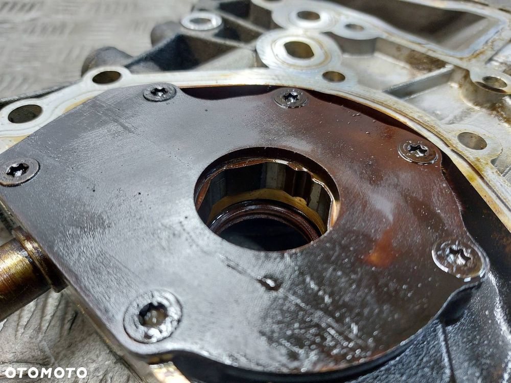 POMPA OLEJU OPEL ASTRA J 1.6 T 55565003 - 2