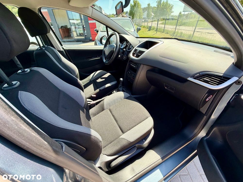 Peugeot 207 90 Filou - 9