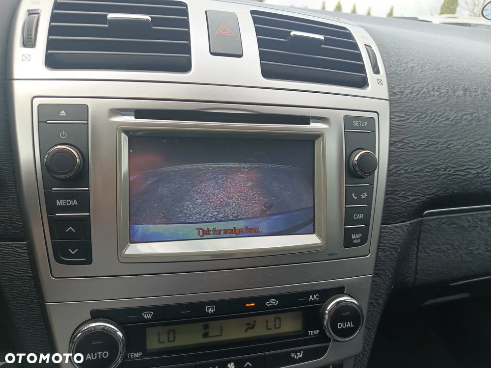 Toyota Avensis 1.8 Luna EU5 - 12