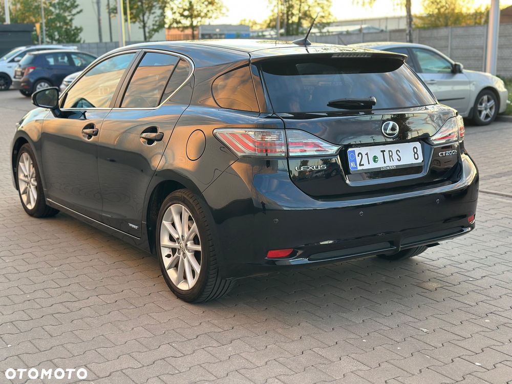 Lexus CT 200h Prestige - 3