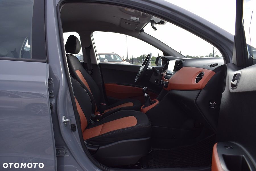 Hyundai i10 1.0 BlueDrive Premium - 11