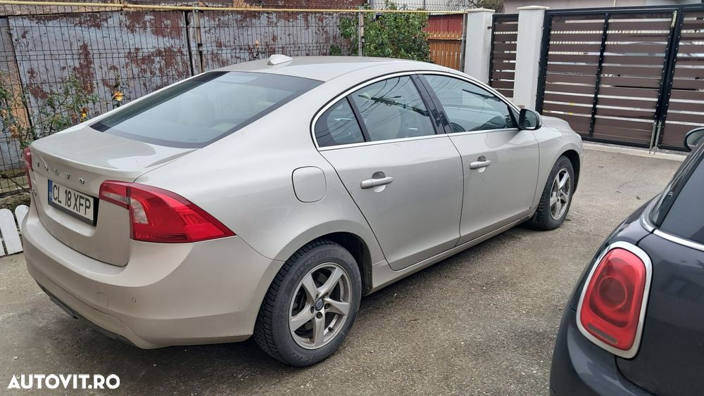Volvo S60 D2 DRIVe Momentum - 5