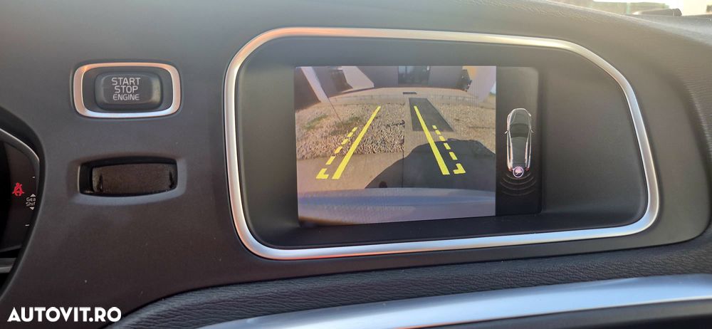 Volvo V40 D3 Momentum - 8