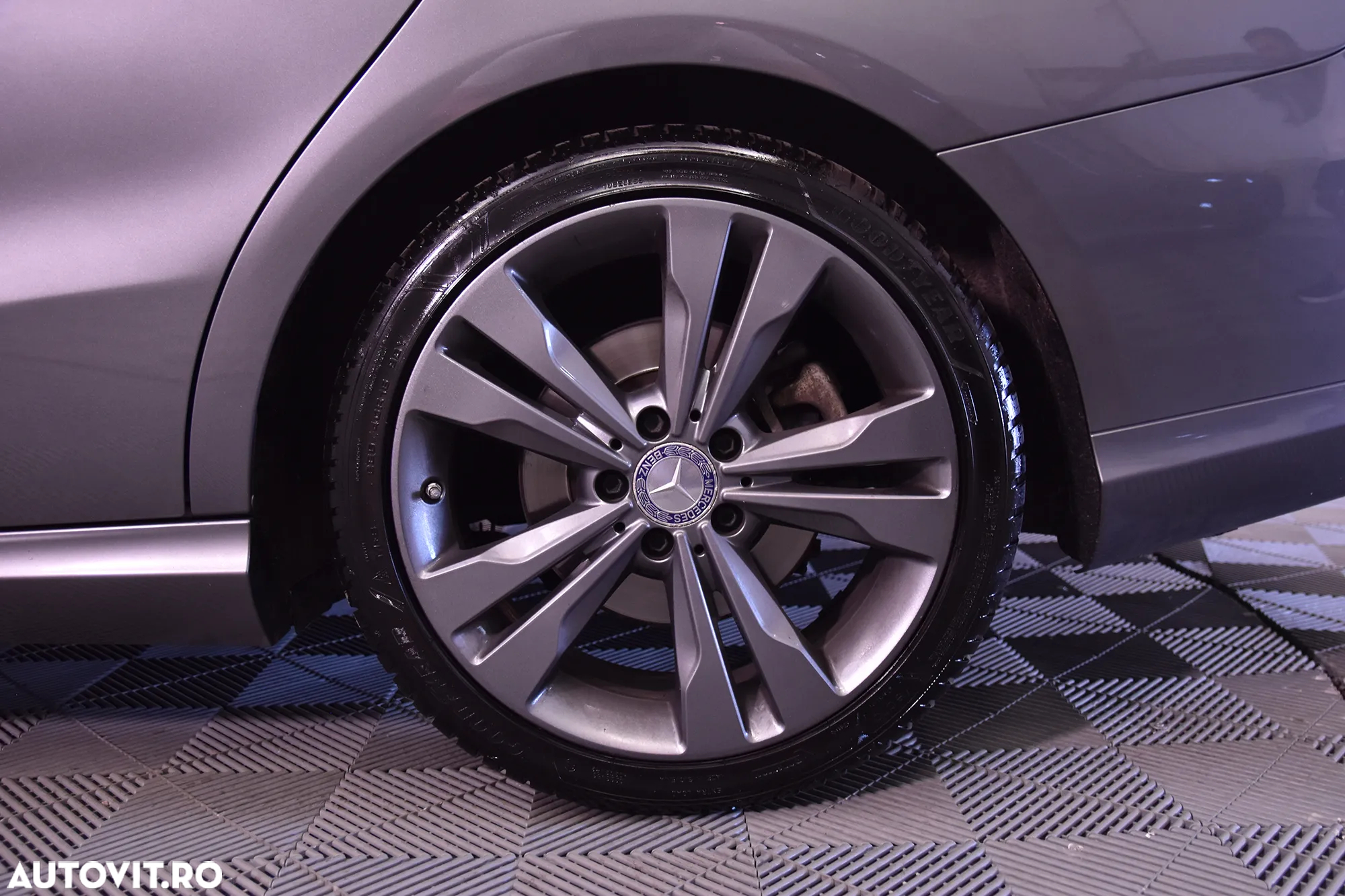 Mercedes-Benz CLA 220 d Aut. - 13