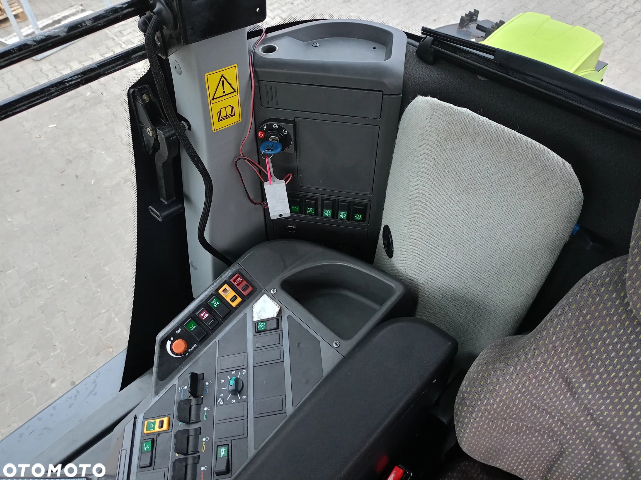 Claas XERION 3800 TRAC VC - 10