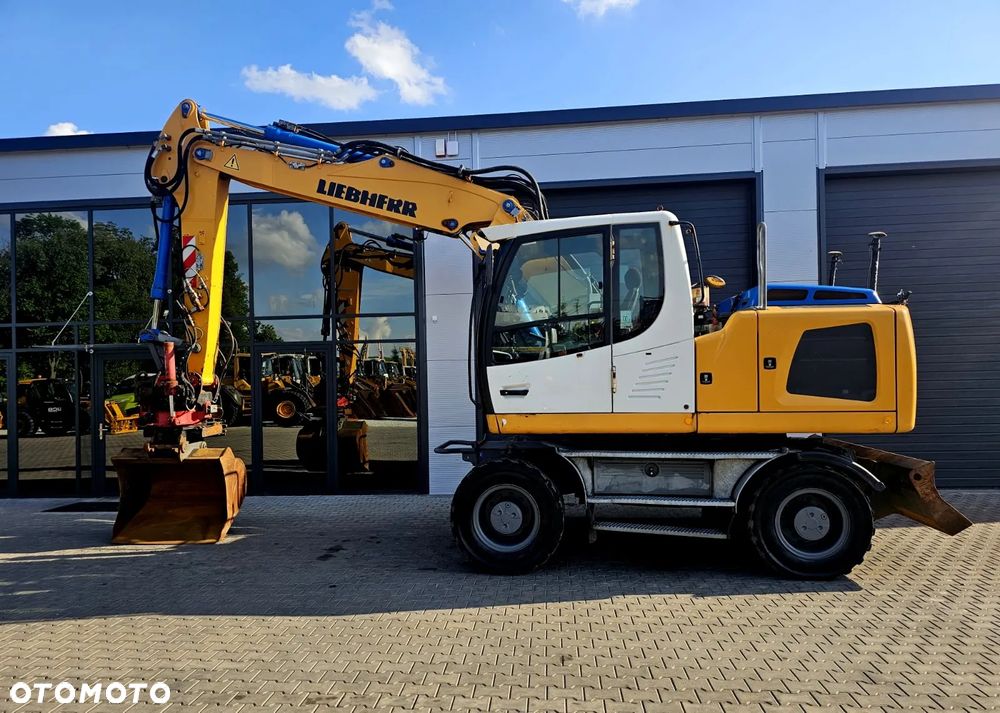 Liebherr A916 - 6