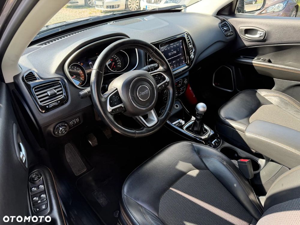 Jeep Compass 1.4 MultiAir Limited - 38