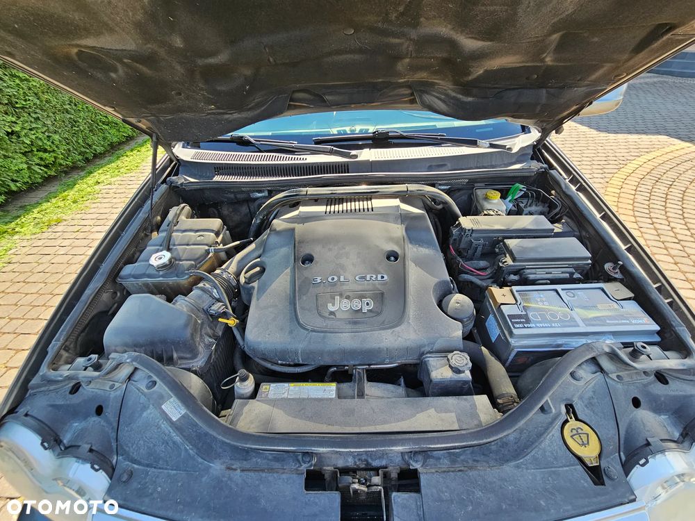 Jeep Grand Cherokee - 17