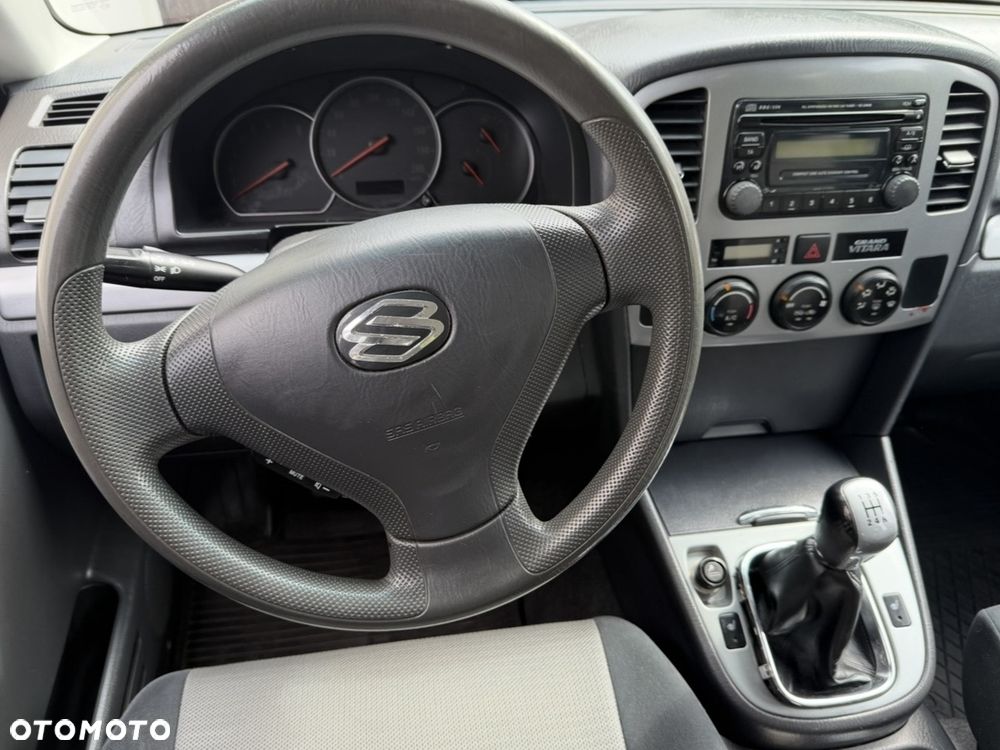 Suzuki Grand Vitara 1.6 - 9