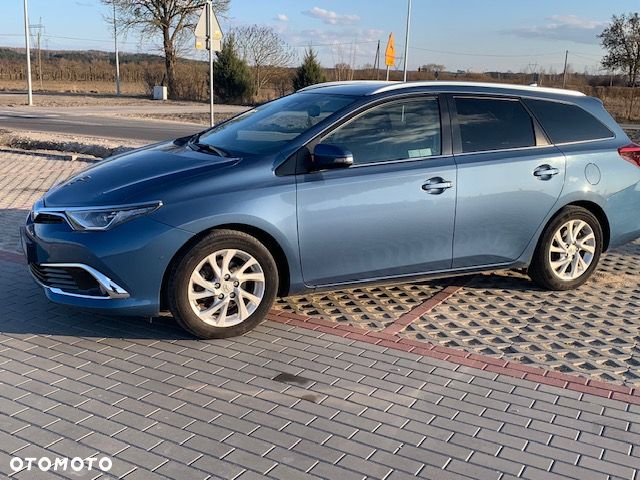 Toyota Auris 1.6 Premium Comfort - 6