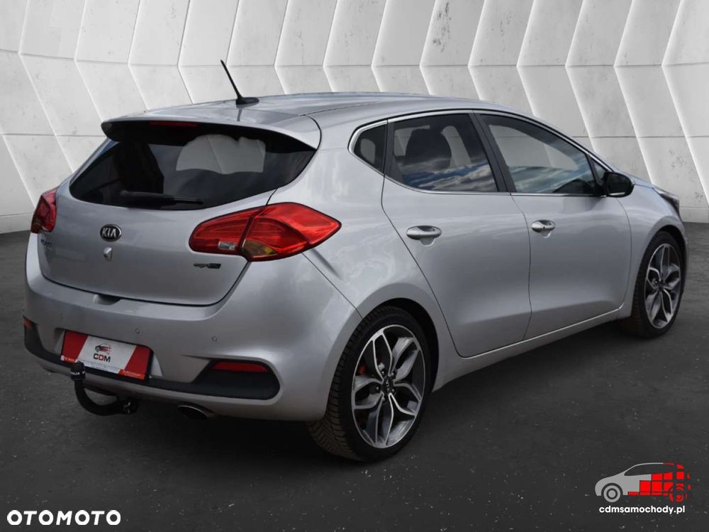 Kia Ceed - 10