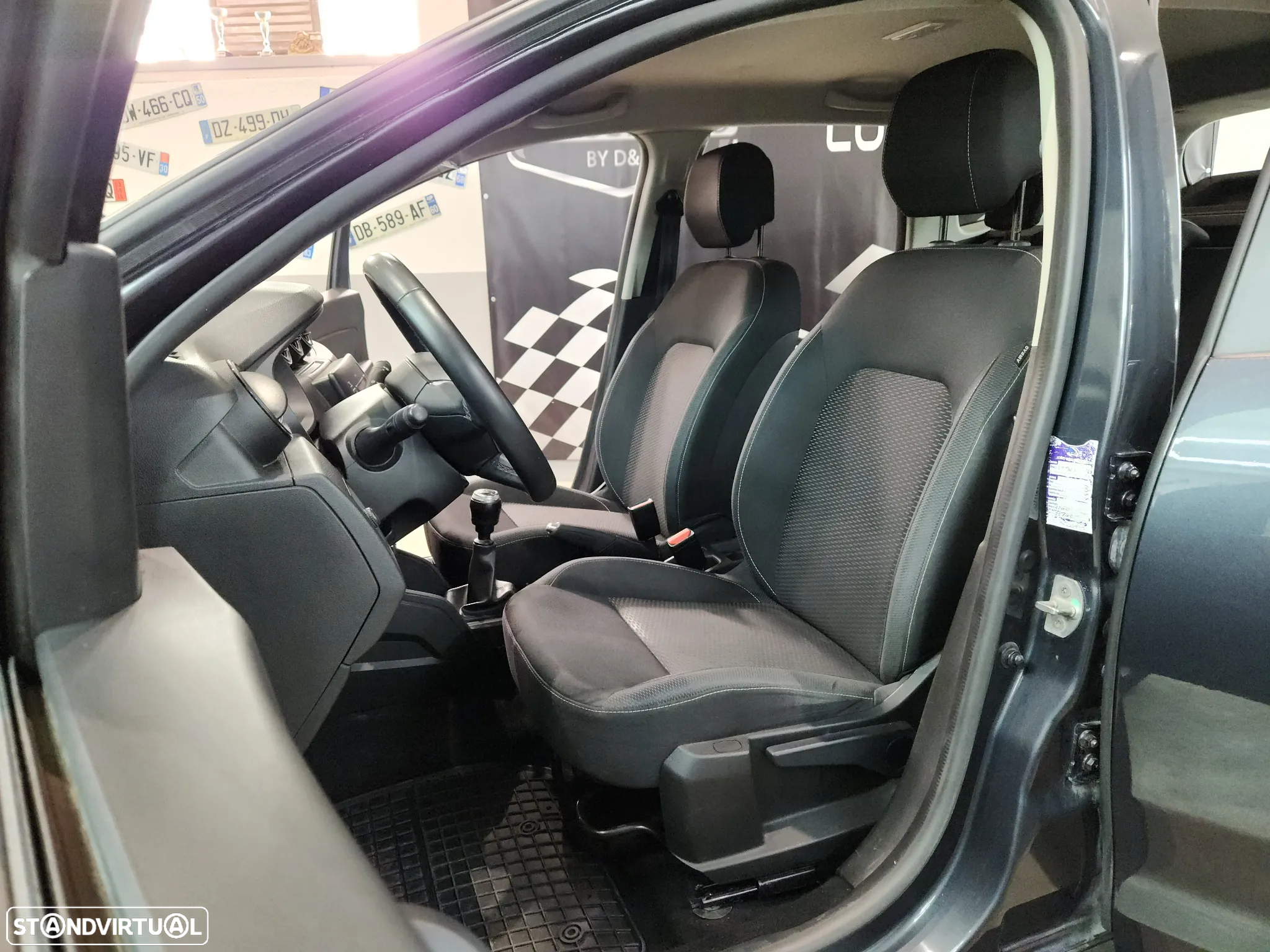 Dacia Duster 1.5 dCi Comfort - 27