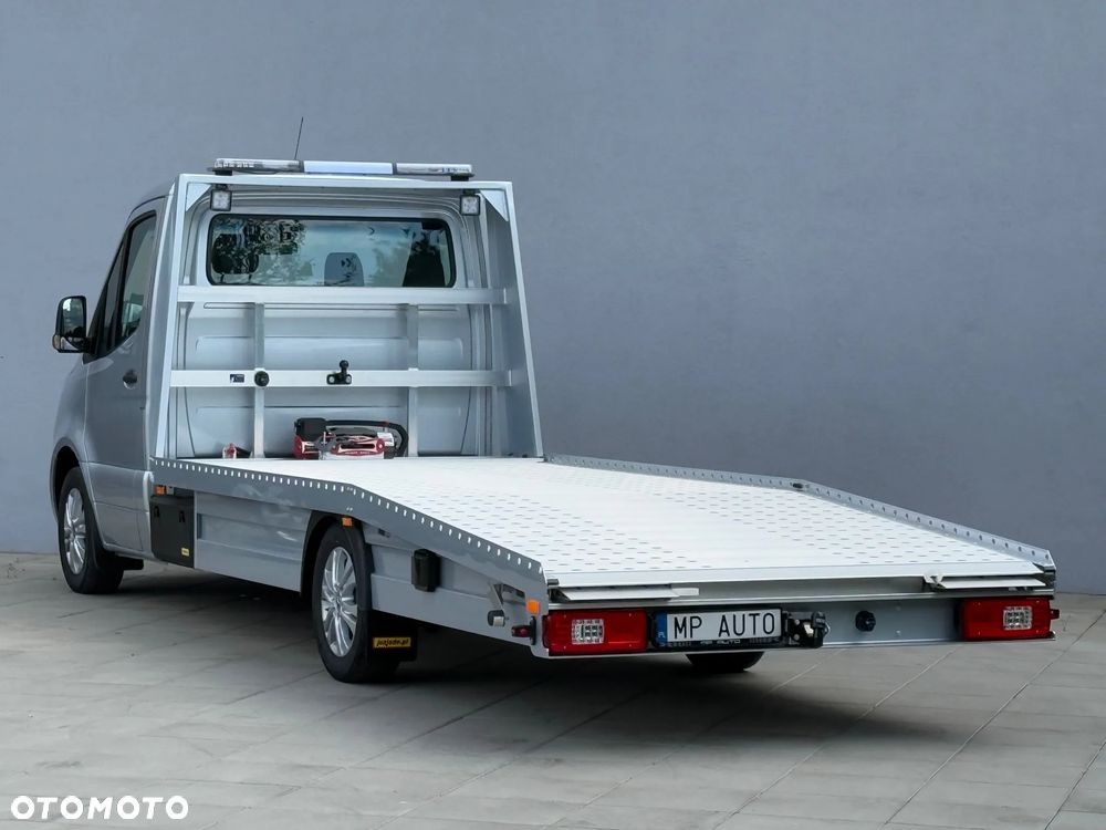 Mercedes-Benz Sprinter - 5