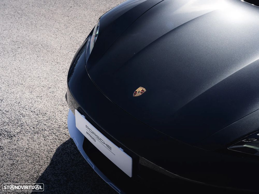 Porsche Taycan Cross Turismo 4 - 33