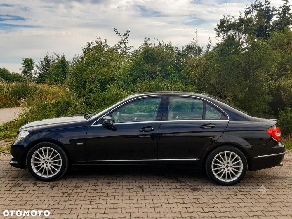 Mercedes-Benz Klasa C 180 CGI Automatik BlueEFFICIENCY - 4