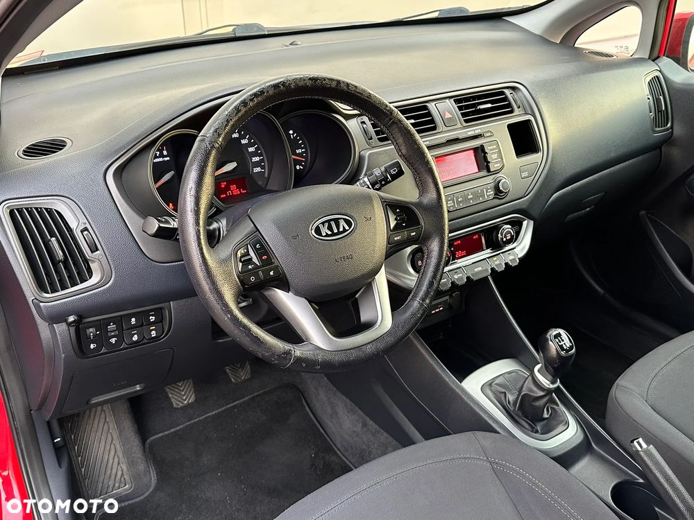 Kia Rio - 14