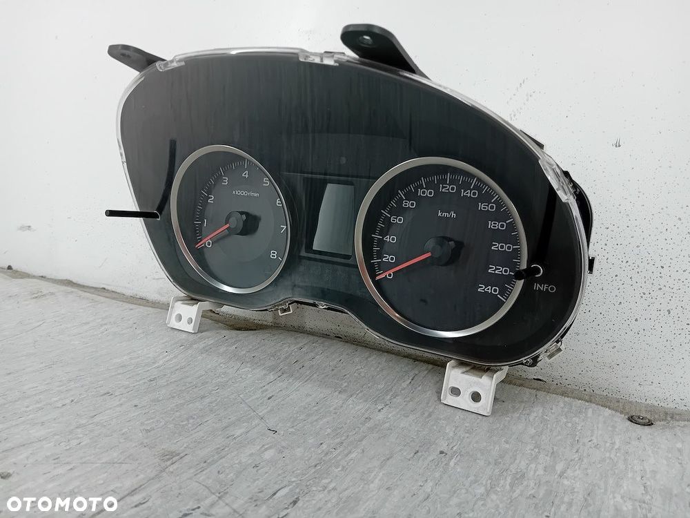 LICZNIK SUBARU XV 85003FJ12 2.0 16V - 5