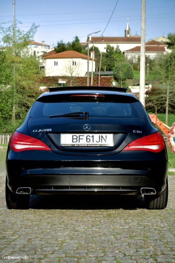 Mercedes-Benz CLA 200 d Shooting Brake Urban Aut. - 2