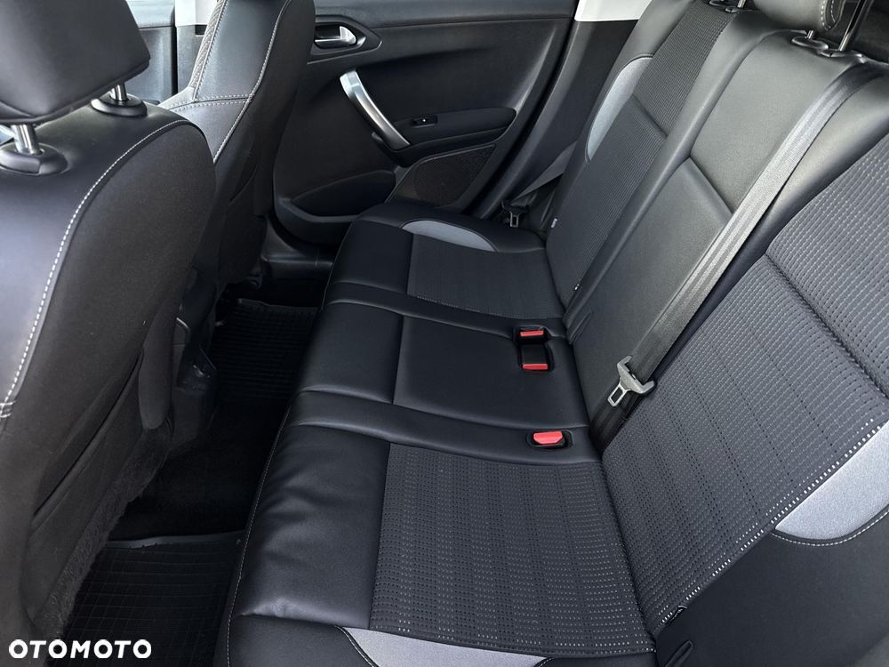 Peugeot 2008 1.2 Pure Tech GPF Allure S&S - 13