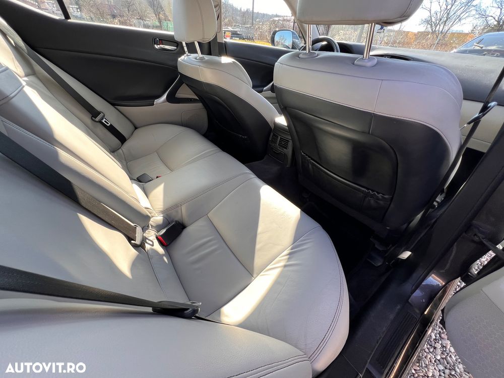 Lexus Seria IS 220d Luxury Line - 19