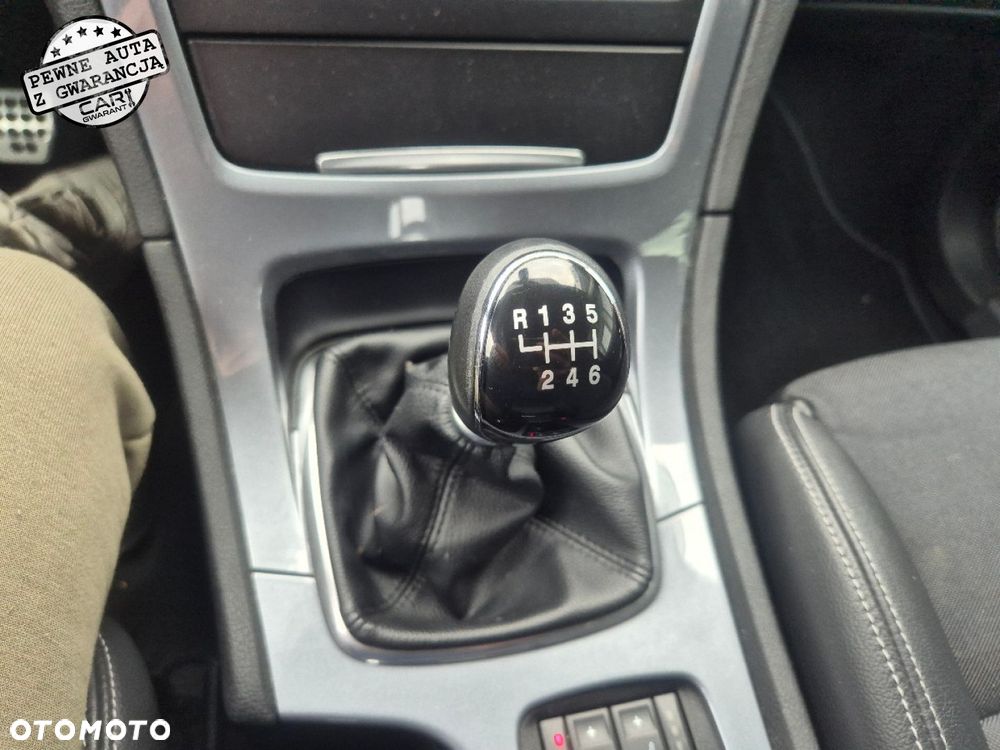 Ford Mondeo - 32