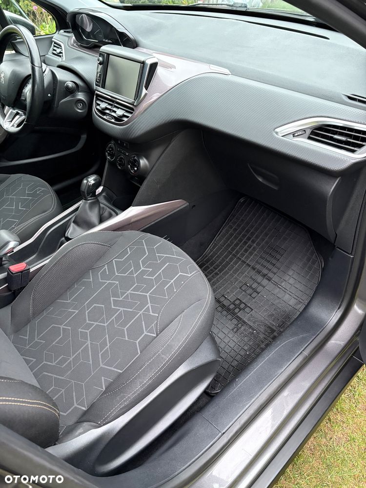 Peugeot 2008 - 11