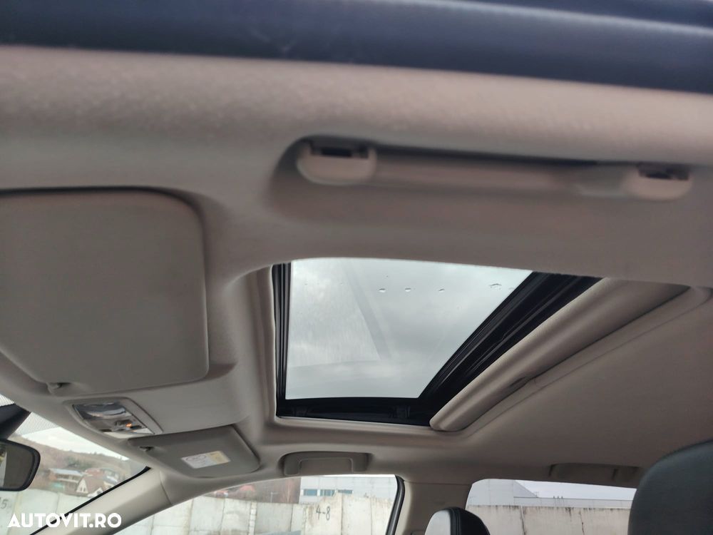 Mitsubishi Outlander 2.0 4WD Top - 9