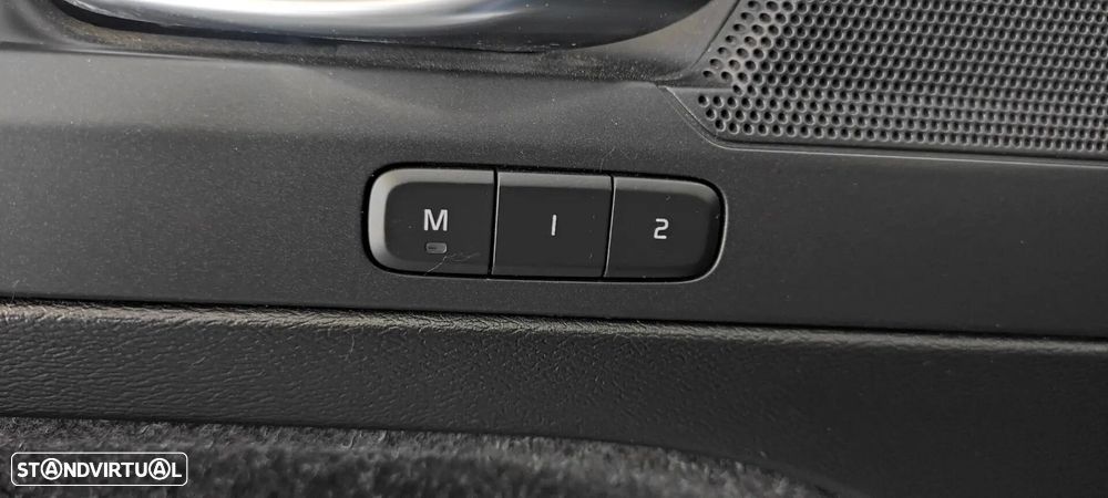 Volvo XC 40 2.0 D3 R-Design Geartronic - 41