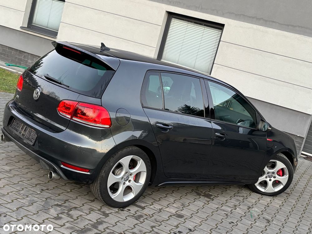 Volkswagen Golf 2.0 GTI - 11
