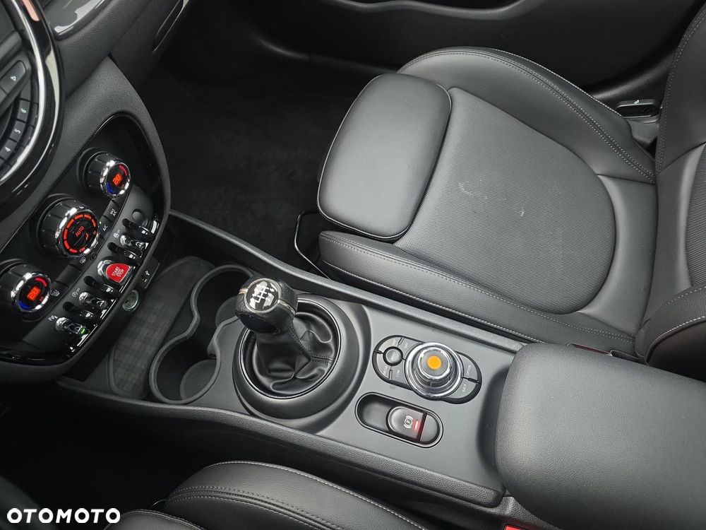 MINI Clubman Cooper D - 15