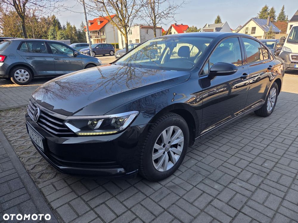 Volkswagen Passat 2.0 TDI SCR Comfortline - 3