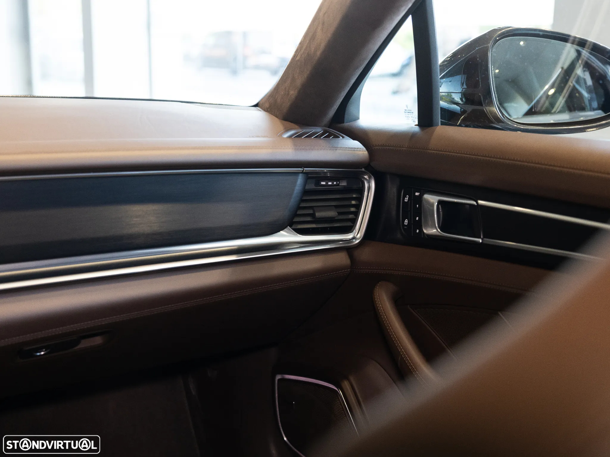 Porsche Panamera 4 E-Hybrid Platinum Edition - 48