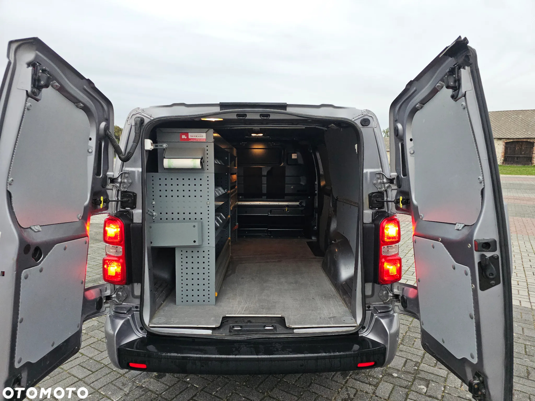 Opel Vivaro - 9