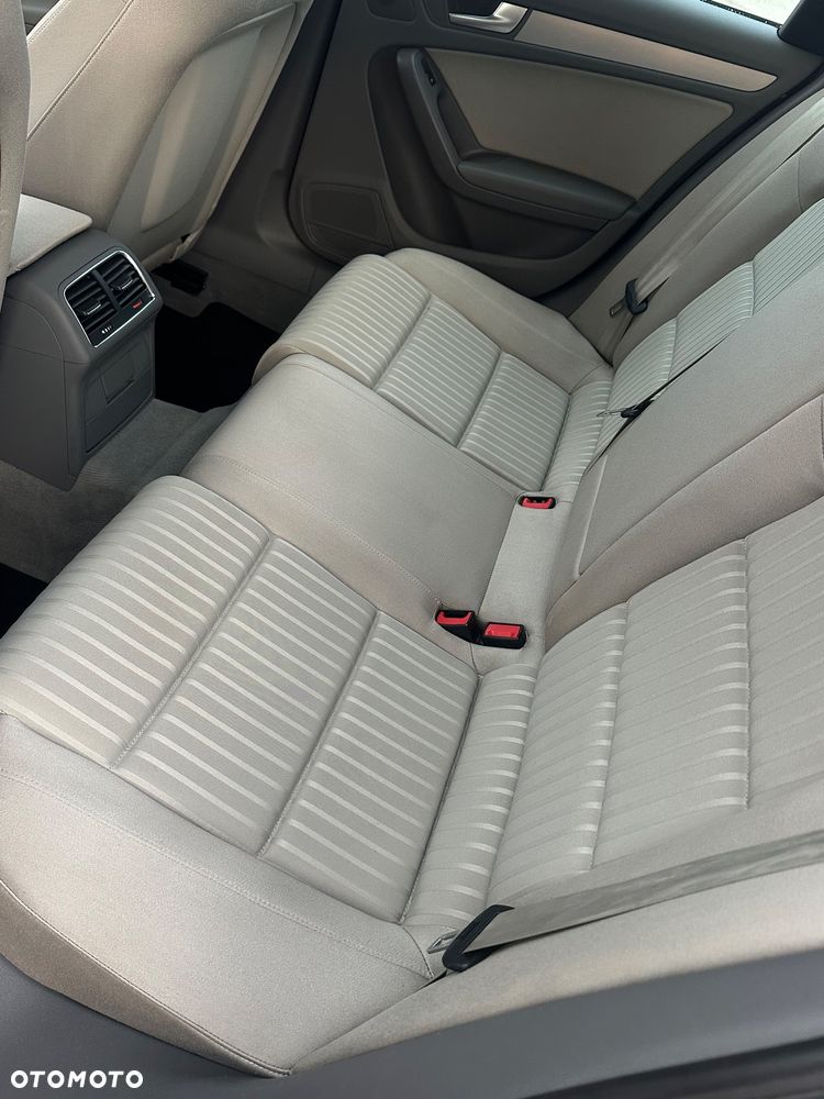 Audi A4 Limousine - 19