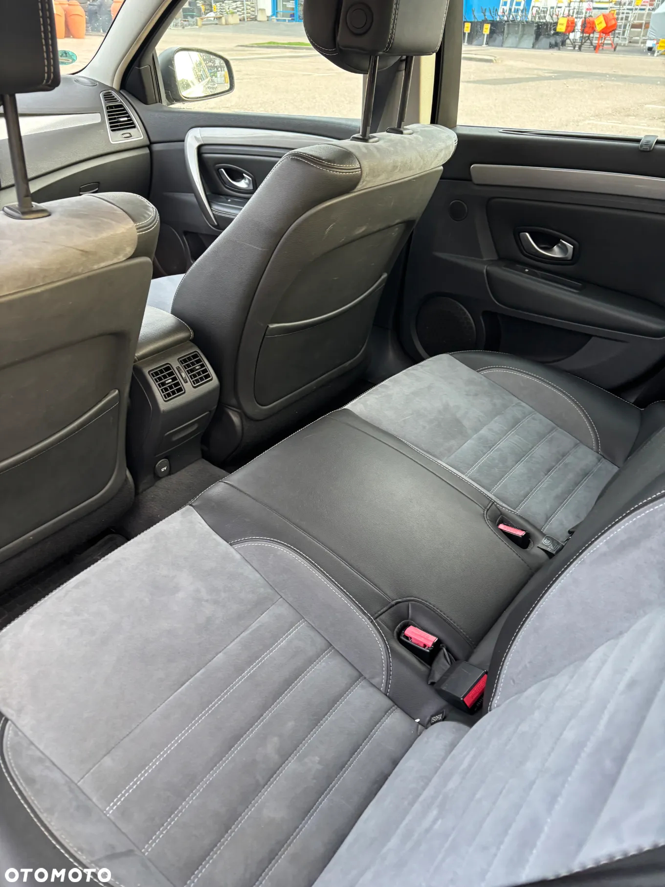 Renault Laguna 2.0 dCi Bose Edition - 12