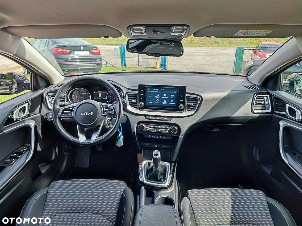 Kia Ceed - 10