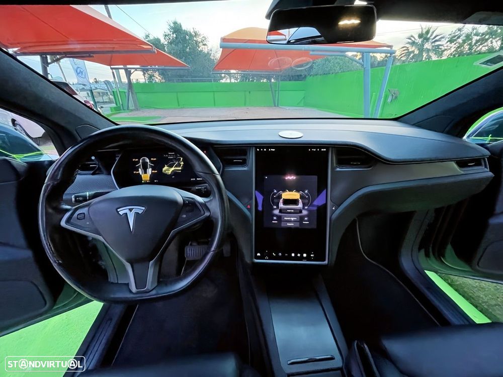Tesla Model X 100D - 18