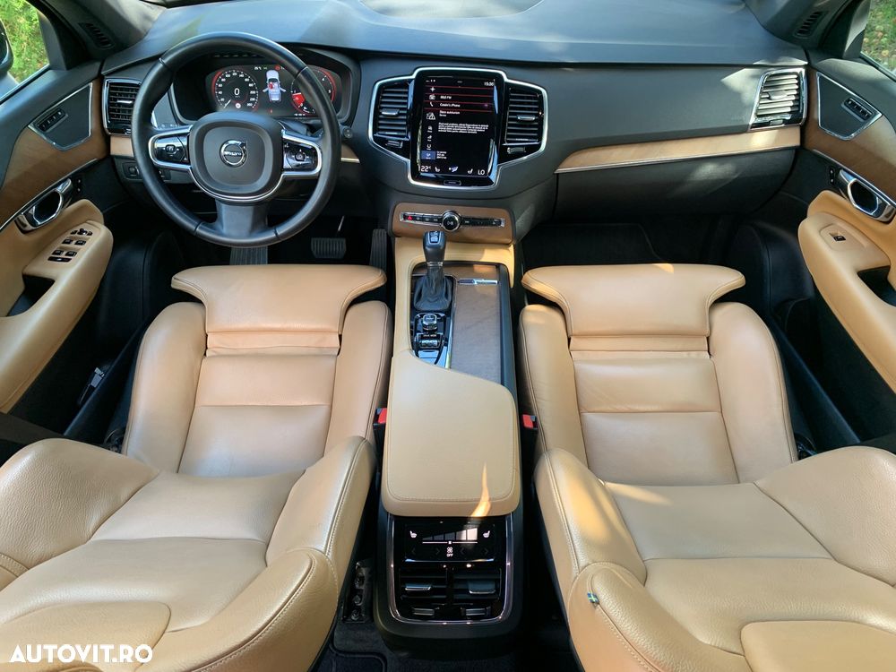 Volvo XC 90 D5 AWD Geartronic Momentum - 4