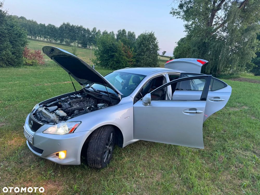 Lexus IS 220 D Prestige - 11