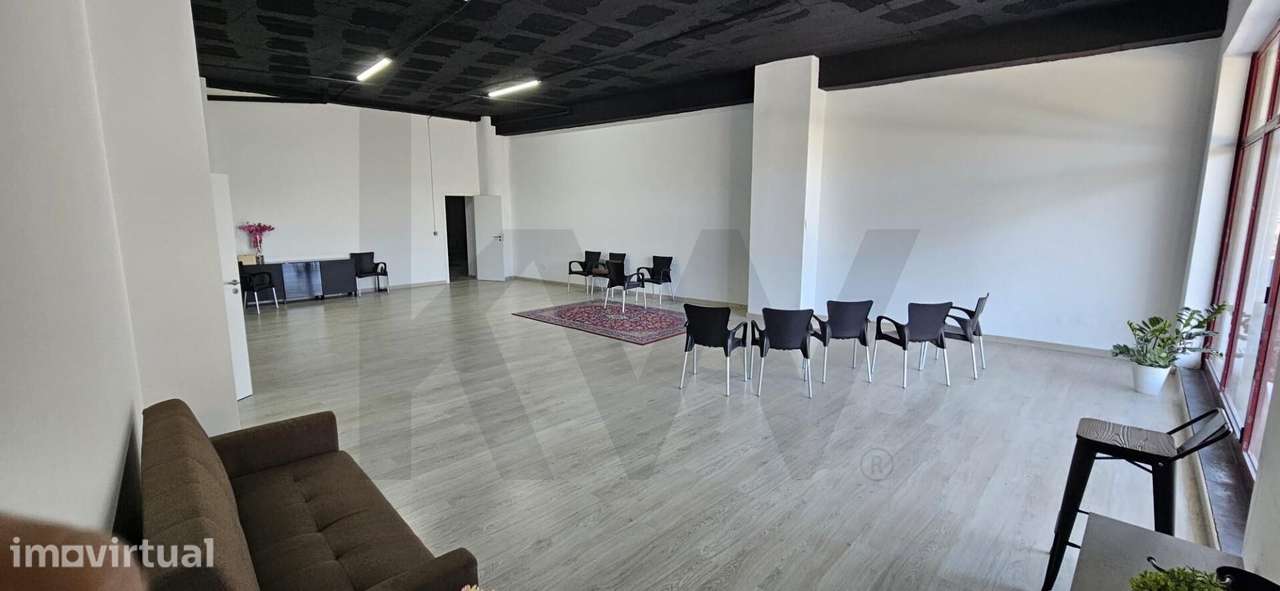 Espaço Comercial para Arrendamento com 800,00 m2 e 18 estacionamentos - Grande imagem: 5/35