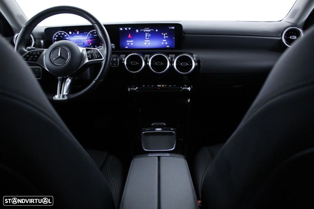 Mercedes-Benz A 200 d - 18