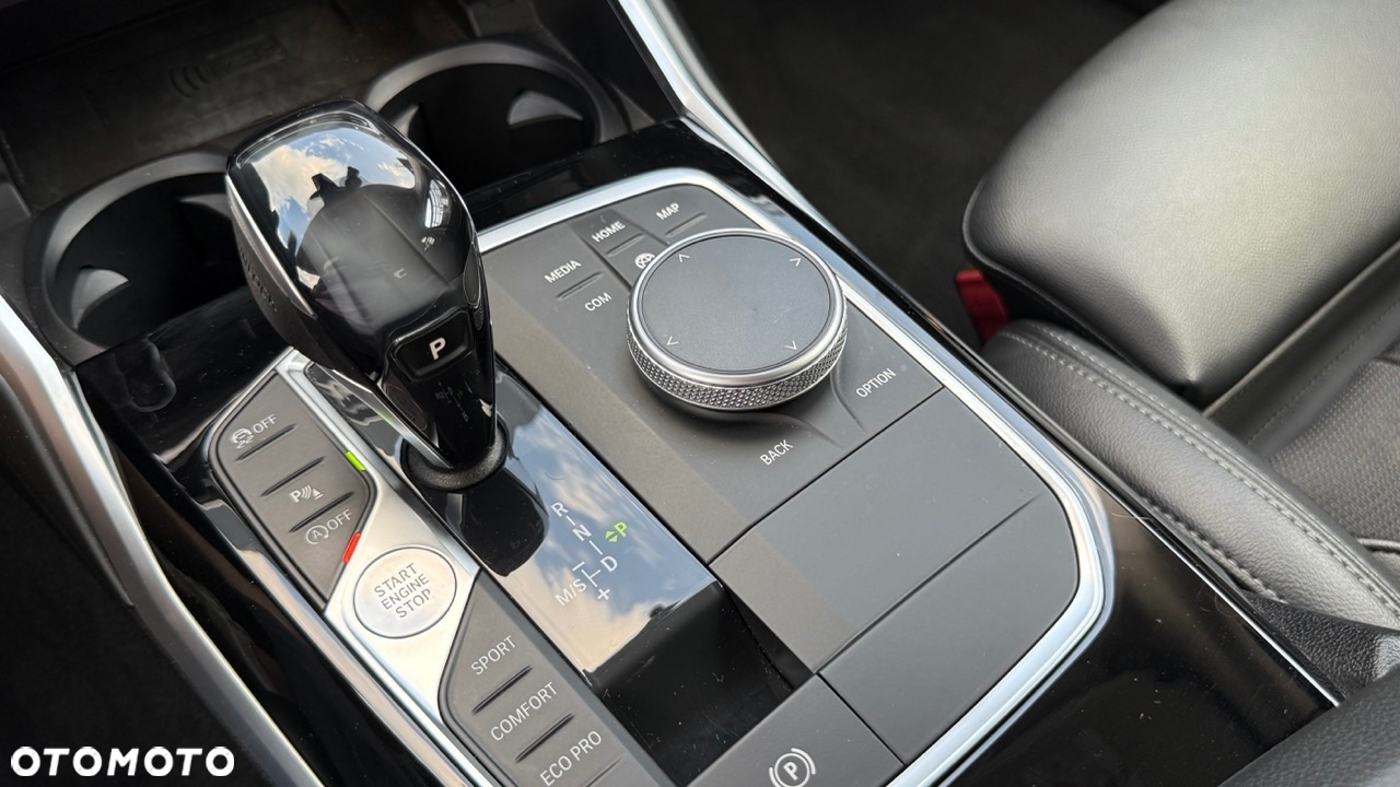 BMW Seria 3 320d xDrive Sport Line - 15
