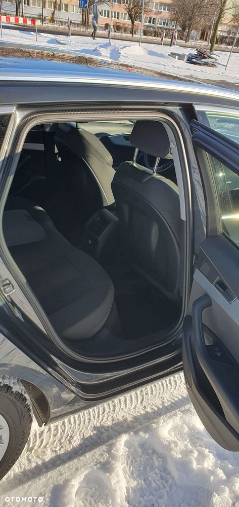 Audi A4 Avant 40 TFSI sport - 21