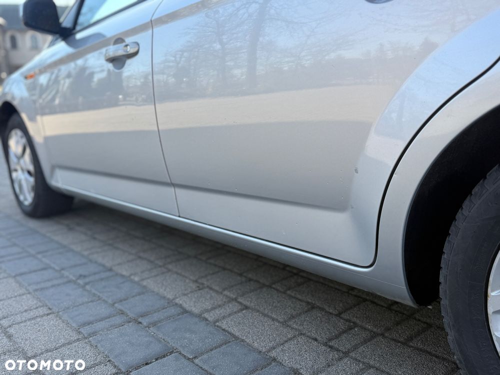 Ford Mondeo SW 2.0 TDCi Business Edition - 17