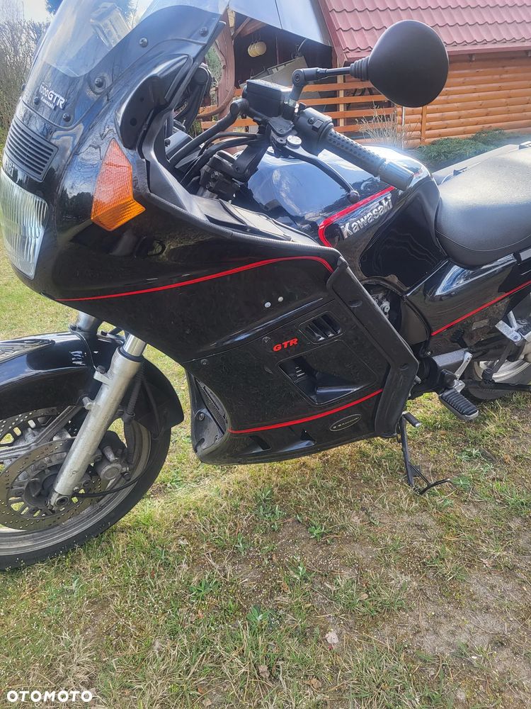 Kawasaki 1000 GTR - 7